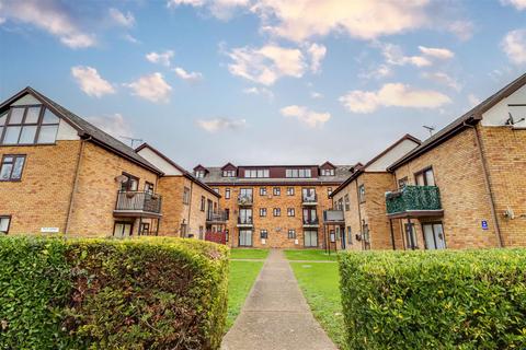2 bedroom flat for sale, London Road, Benfleet SS7