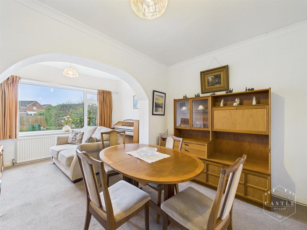 Dining kitchen