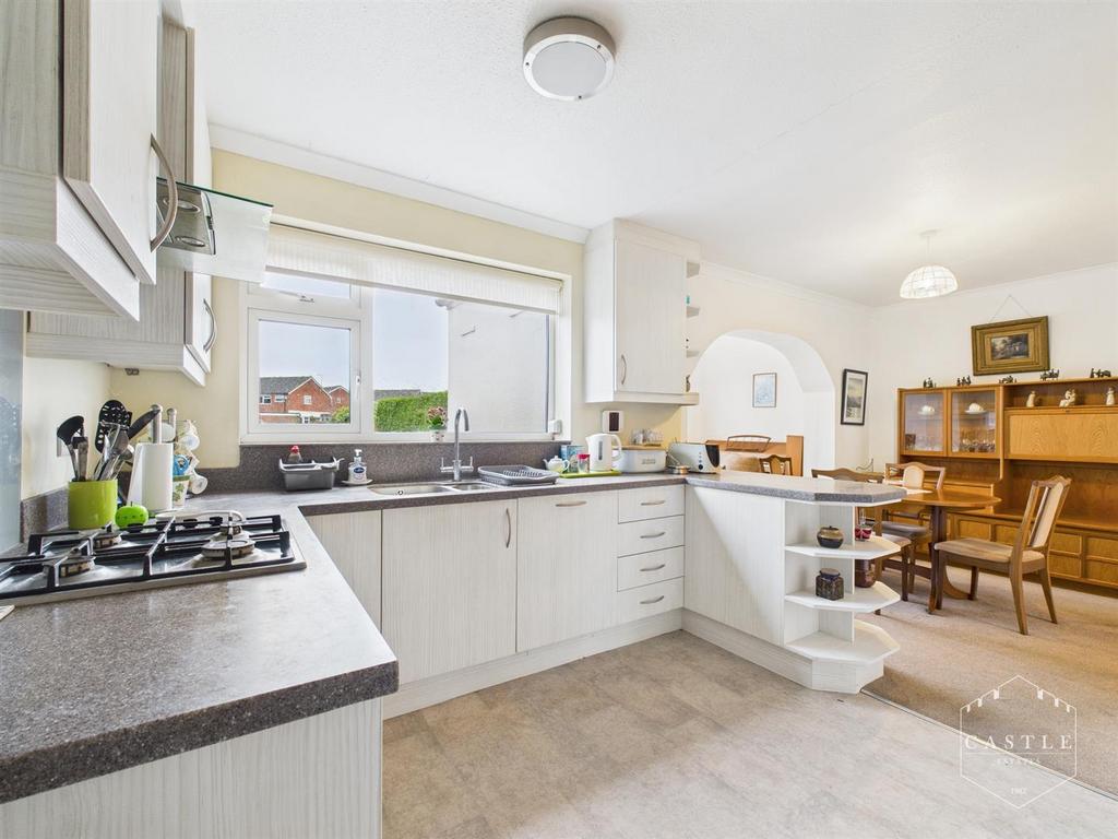 Dining kitchen
