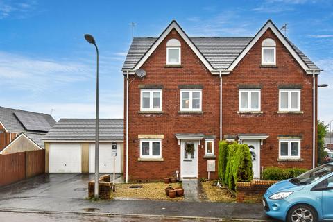 3 bedroom semi-detached house for sale - Heol Islwyn, Swansea SA5