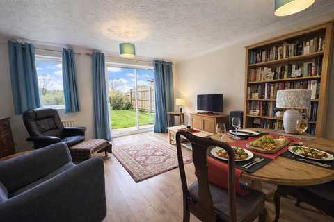 3 bedroom end of terrace house for sale, Penrhyn Court, Kettering NN14