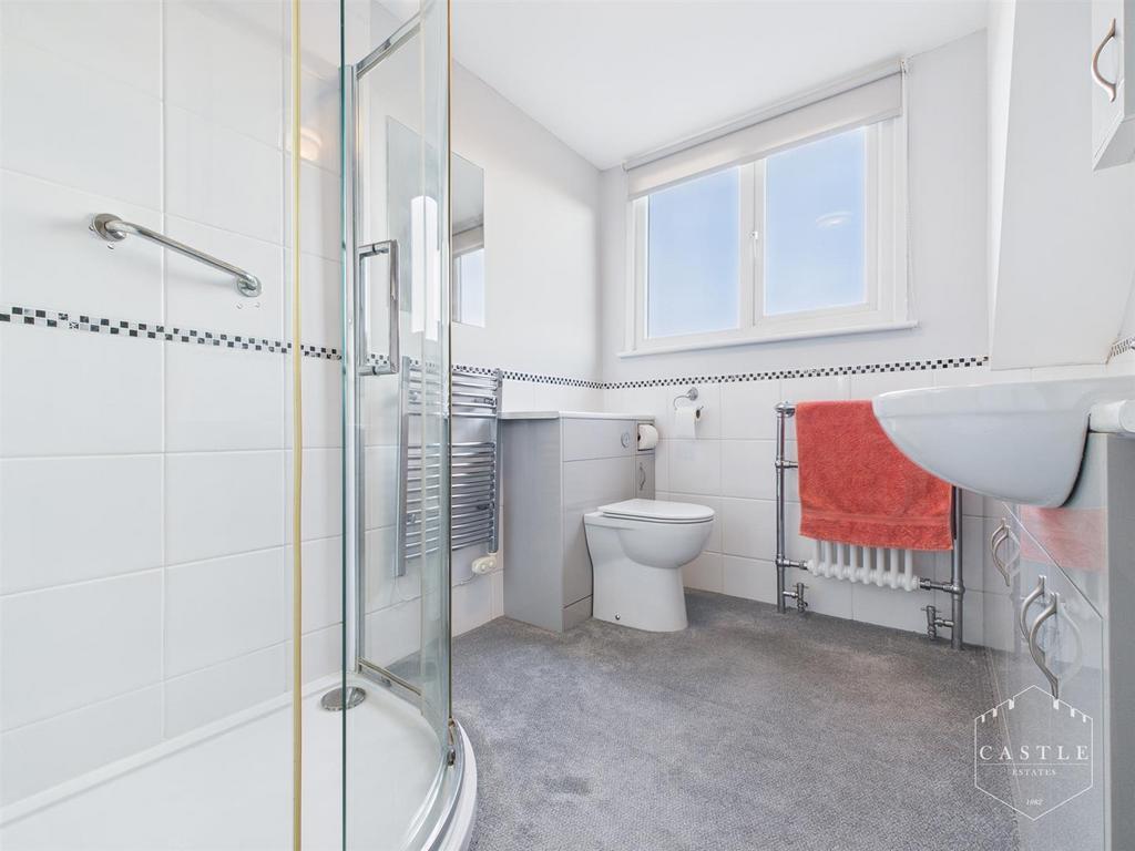 Ensuite shower room