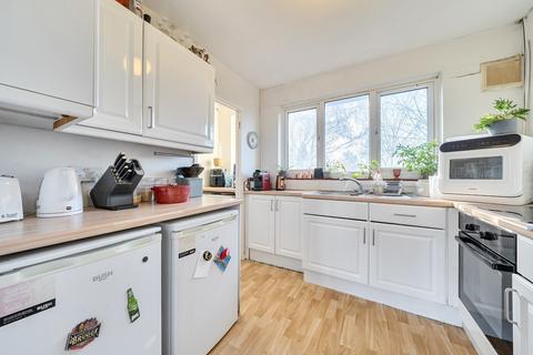 2 bedroom maisonette for sale, Reeves Crescent, Swanley, Kent