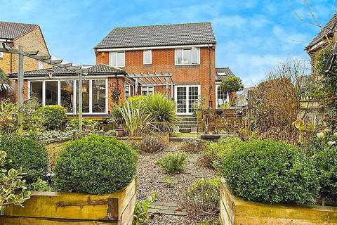 4 bedroom detached house for sale, Nightingale Close, Abbots Langley WD5