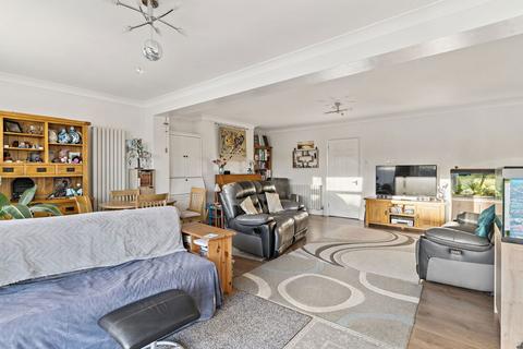 3 bedroom semi-detached house for sale, Holmwood Close, Dunstable LU5