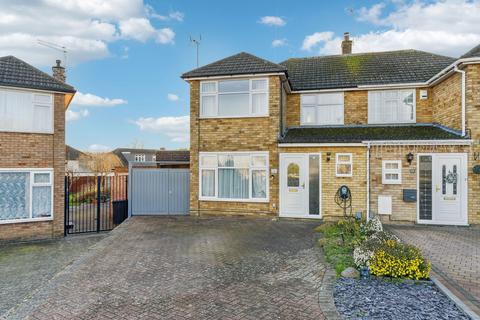 undefined, Holmwood Close, Dunstable LU5