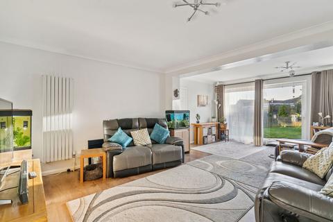 undefined, Holmwood Close, Dunstable LU5