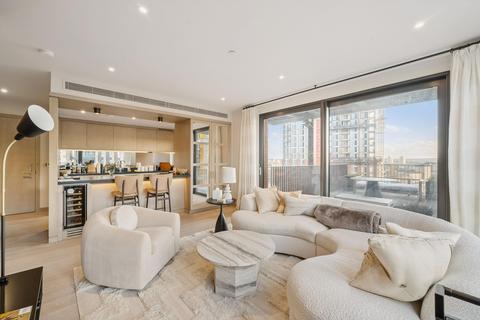 3 bedroom flat for sale, Legacy Building, London, SW11