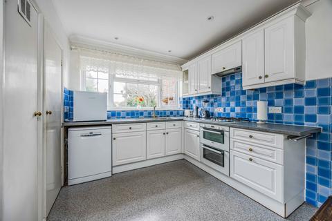 4 bedroom detached house for sale, Near Mengham