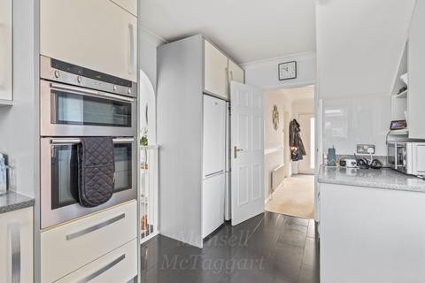 4 bedroom semi-detached house for sale, Brookside, Crawley RH10