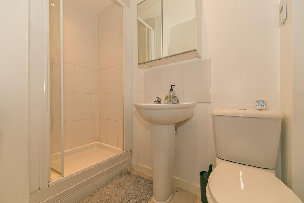 Bedroom 2 Ensuite