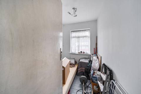 3 bedroom semi-detached house for sale, Riverdene, Edgware, HA8