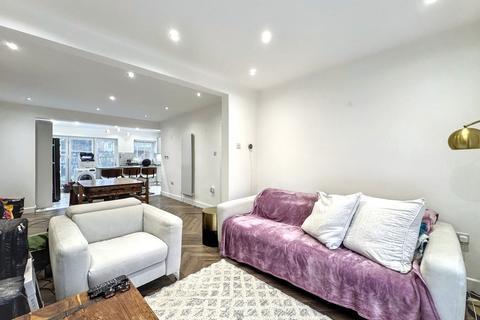 3 bedroom terraced house for sale, Goldbeaters Grove, Edgware, HA8