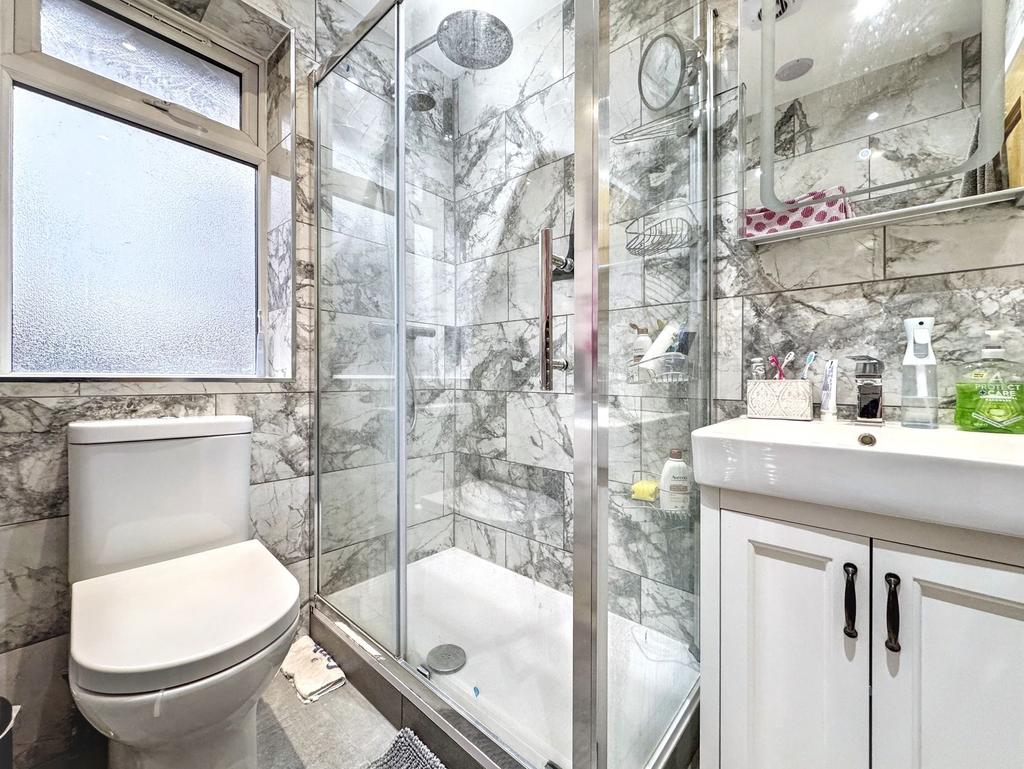Family shower room