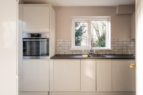 3 bedroom detached house for sale, Waterside Close, Newport NP10