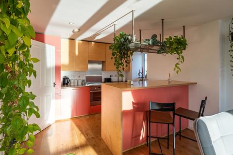 2 bedroom apartment for sale, Devonia House, Rodney Road, Newport NP19