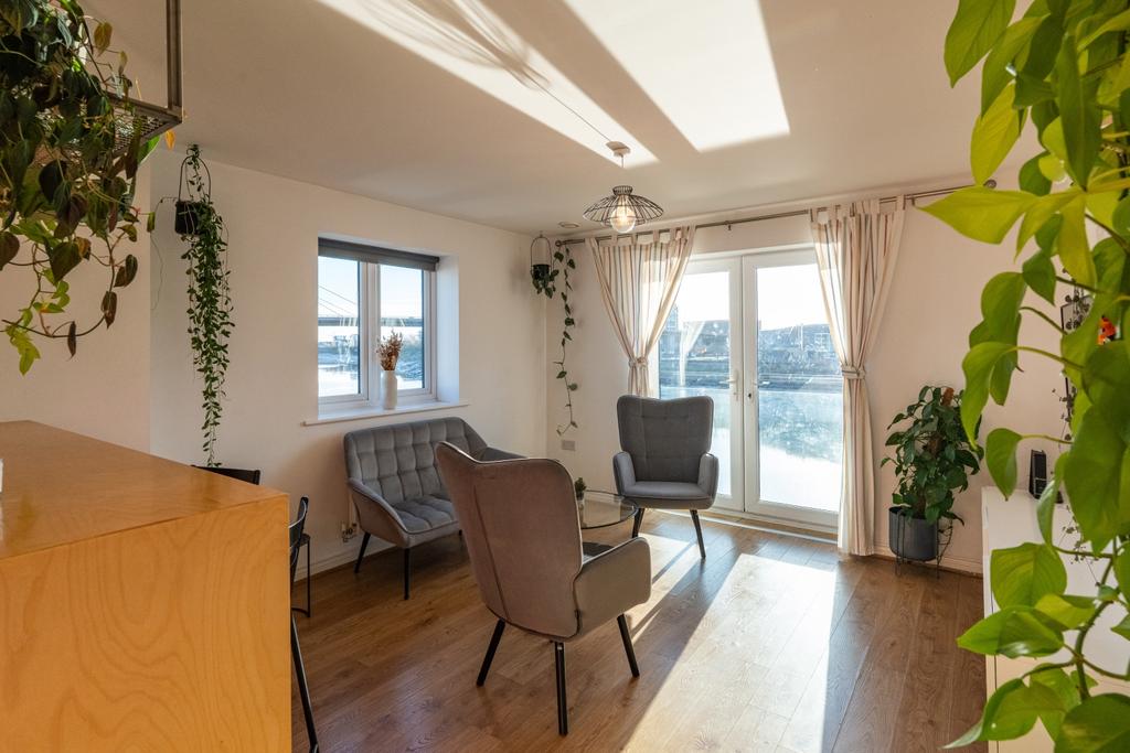 Devonia House-13