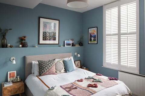2 bedroom flat for sale, Evering Road, London, E5