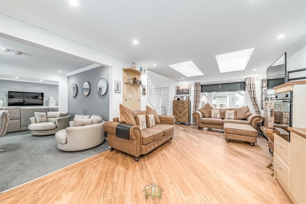 136 william fitzgerald way dundee 151225 edit (18