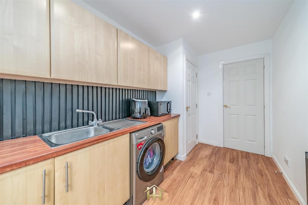 136 william fitzgerald way dundee 151225 edit (54