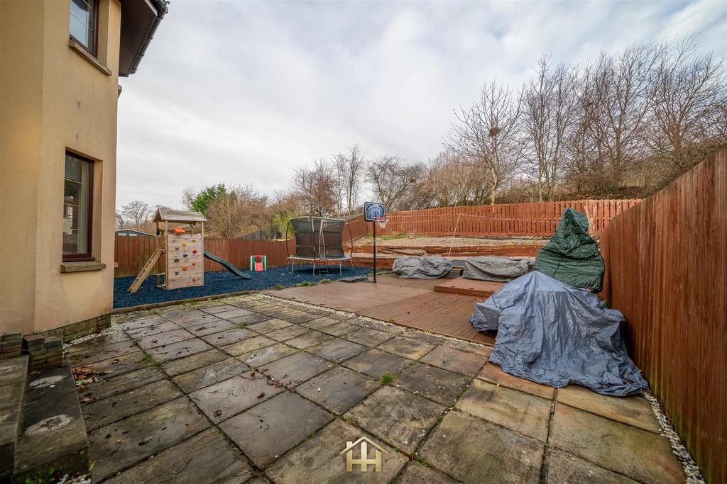136 william fitzgerald way dundee 151225 edit (46