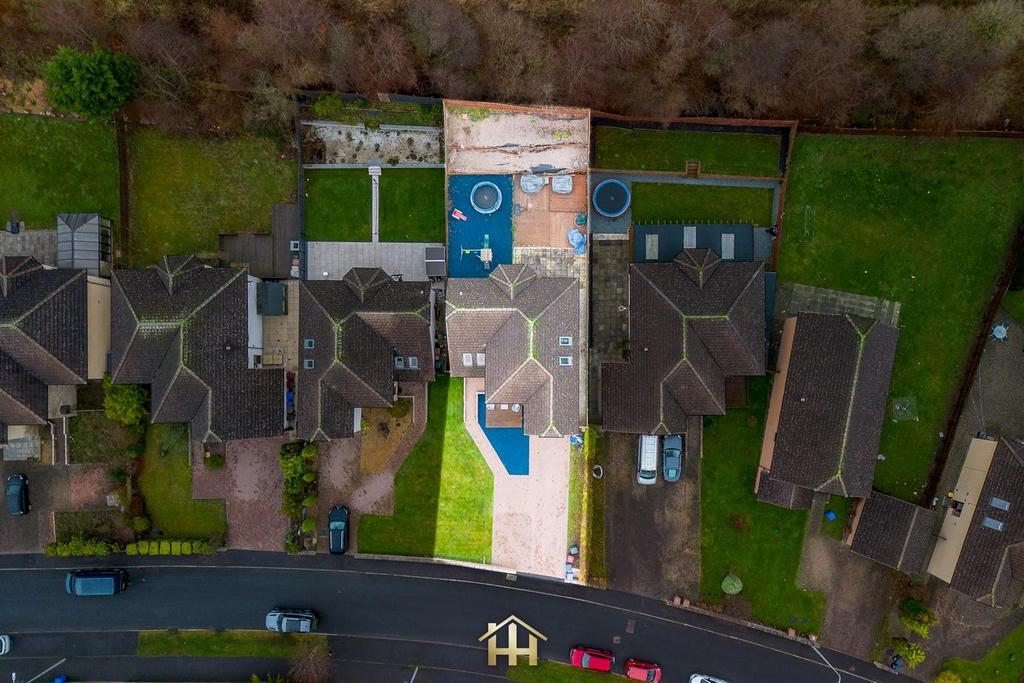 136 WILLIAM FITZGERALD WAY DUNDEE 151225 EDIT (9 o