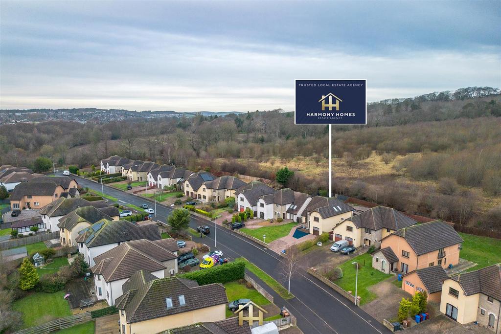 136 WILLIAM FITZGERALD WAY DUNDEE 151225 EDIT (8 o