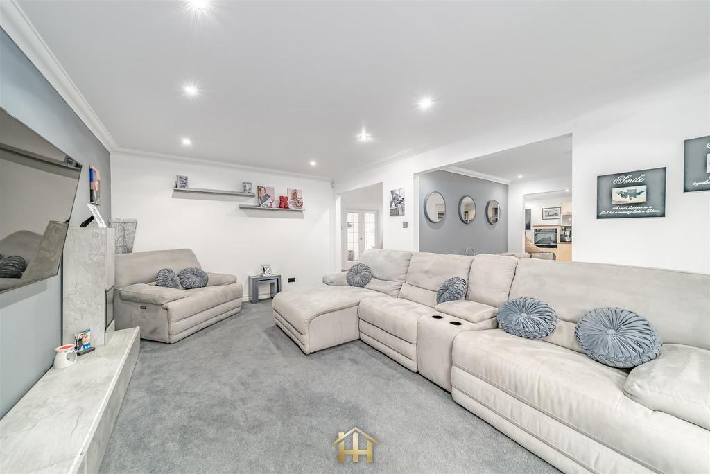 136 william fitzgerald way dundee 151225 edit (49