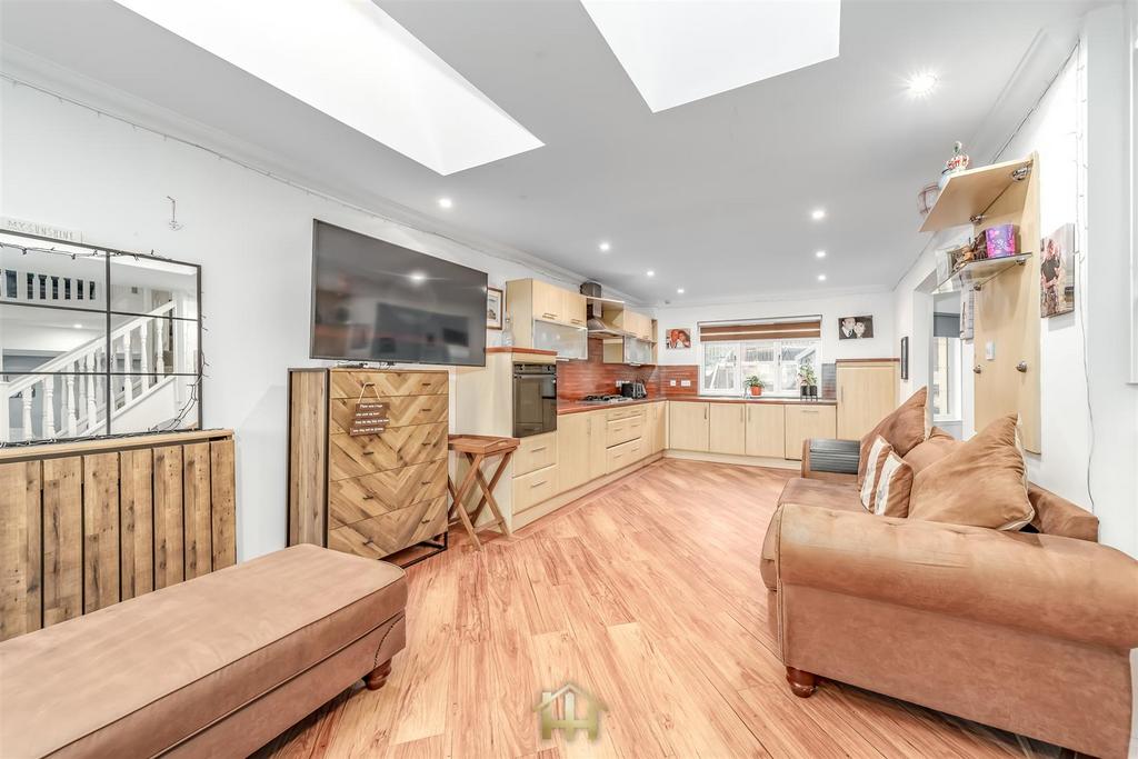 136 william fitzgerald way dundee 151225 edit (16