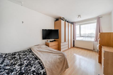 1 bedroom apartment for sale, Mill Gardens, London