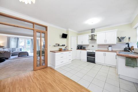 3 bedroom property for sale, Nightingale Avenue, Royston SG8