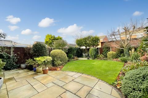 3 bedroom detached house for sale, Thorn Tree Drive, Crewe, CW1