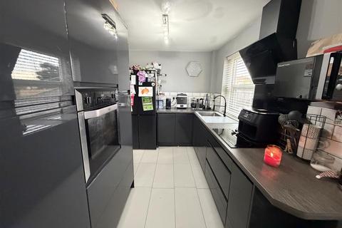 2 bedroom house for sale, Farmer Crescent, Seaham SR7