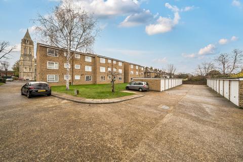2 bedroom apartment for sale, Lennard Road, London