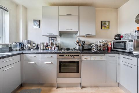 2 bedroom apartment for sale, Lennard Road, London