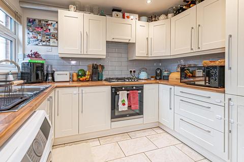 3 bedroom end of terrace house for sale, Chiltern Gardens, Leighton Buzzard