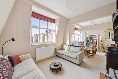 Prince of Wales Drive, London, SW11