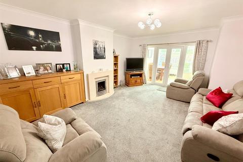 2 bedroom bungalow for sale, Abbey Court, Waltham Abbey