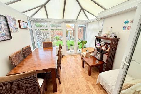 2 bedroom bungalow for sale, Abbey Court, Waltham Abbey