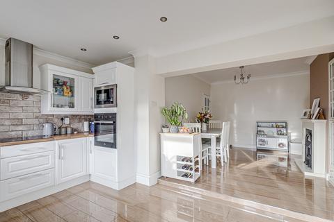undefined, Trafalgar Road, Southend-on-sea, SS3
