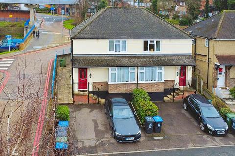 2 bedroom maisonette for sale - Maynard Road, Hemel Hempstead HP2