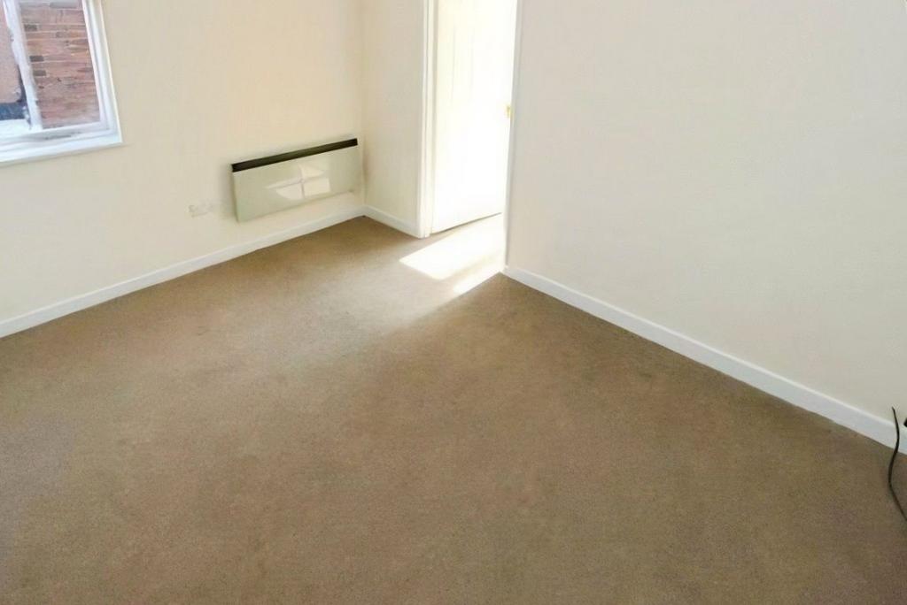 Apartment in Southampton, Western Docks, Hill - View 2