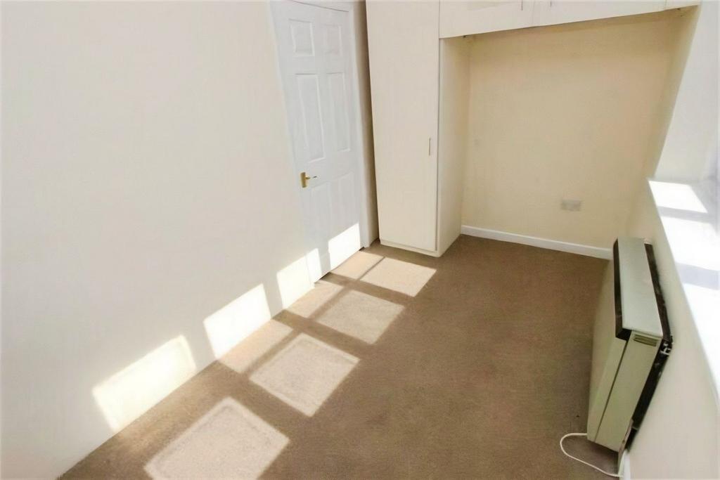Apartment in Southampton, Western Docks, Hill - View 3