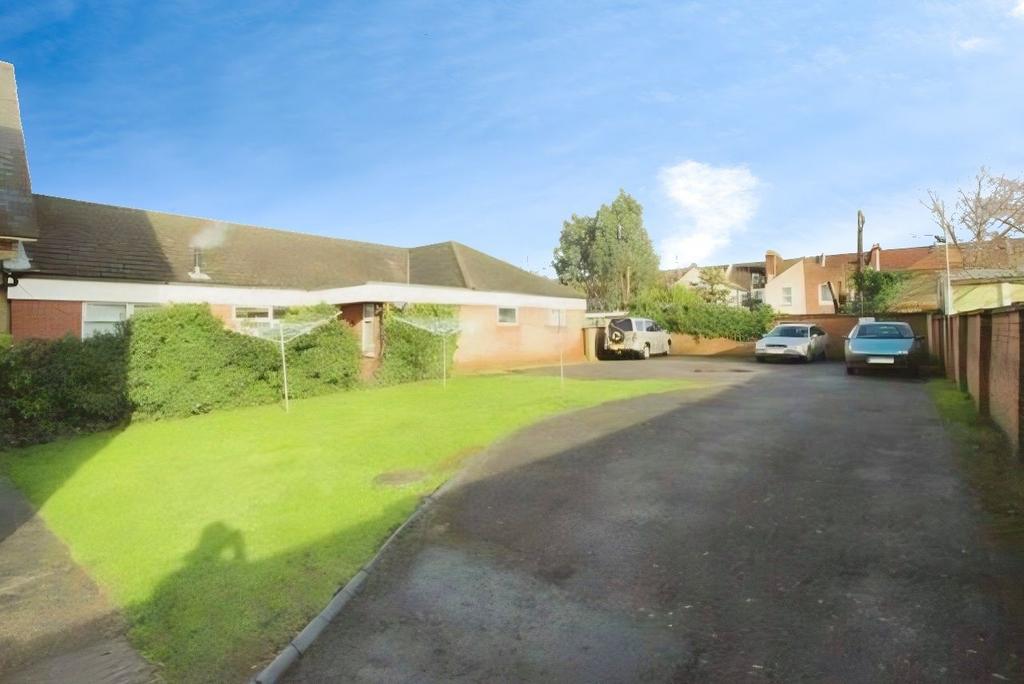 Apartment in Southampton, Western Docks, Hill - More
