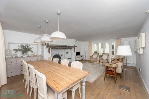 3 bedroom apartment for sale, Kingscliffe Court, Brighton BN2