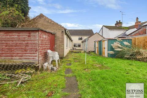 4 bedroom end of terrace house for sale, Woodshires Road, Longford CV6 6AA