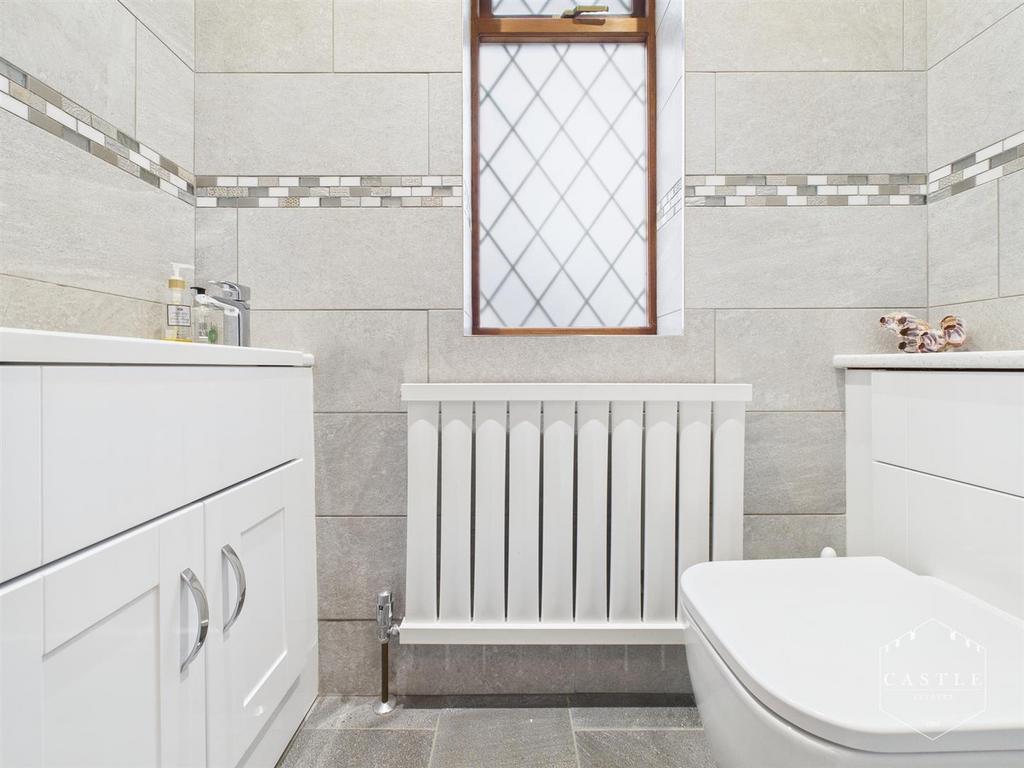 Guest cloakroom