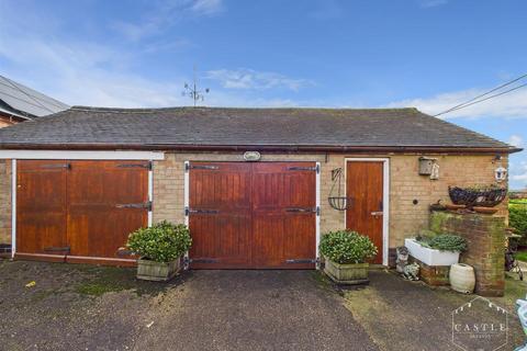 4 bedroom detached house for sale, Main Street, Barton In The Beans, Nuneaton