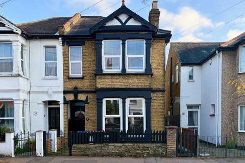 4 bedroom semi-detached house for sale, Leigh on Sea SS9