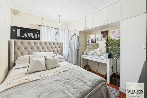 3 bedroom terraced house for sale, Lauderdale Avenue, Holbrooks CV6 4LJ